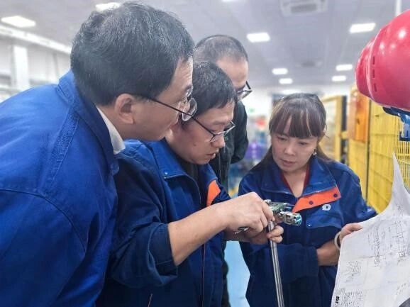 喜报 | 技术先锋队荣获2025年上汽集团“三争”高效能班组建设大赛金牌班组提名2