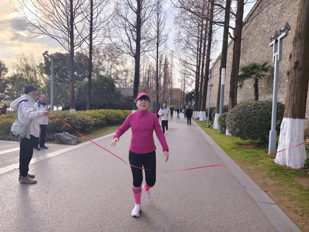 “环湖奔跑迎新年，凝心聚力赴新程” ——东华传动轴公司迎新健跑活动圆满落幕3